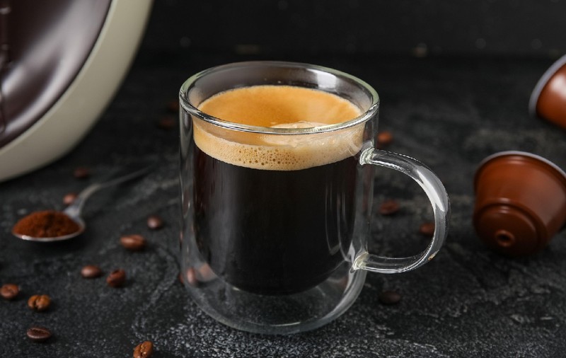 Cafeaua, aliat pentru o viață mai lungă. Cum îi schimbă zahărul și grăsimile efectele