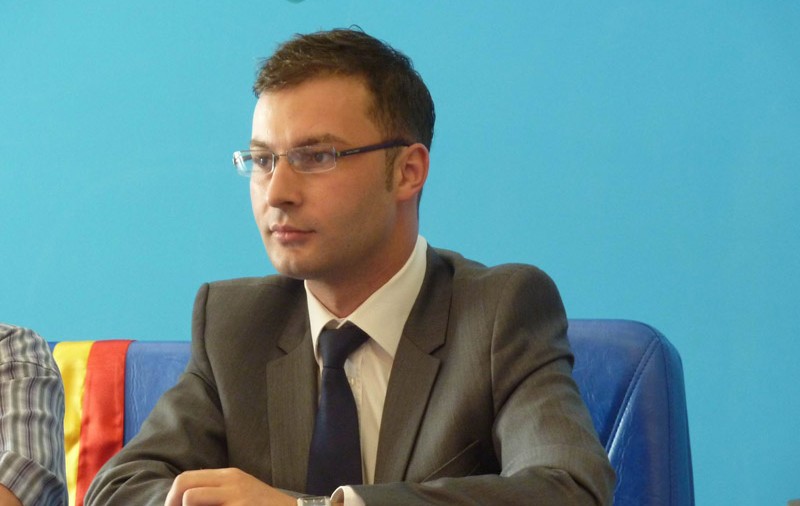 Prefectul de Neamț solicită redeschiderea locașurilor de cult și a cimitirelor după încheierea stării de urgență