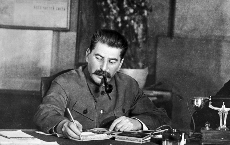 Ce ne arată o carte despre tinerețea unui dictator comunist care a trăit aproape patru ani la temperaturi care au atins și -60 de grade Celsius