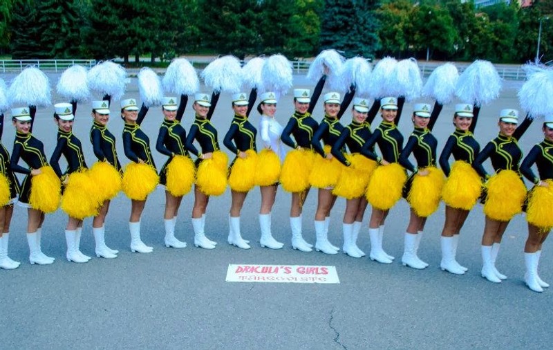 Lume-lume, a început Campionatul European de... majorete. Frumuseți din 10 țări, reunite la Târgoviște