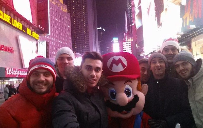 Sabrerii români s-au pozat în Time Square din New York