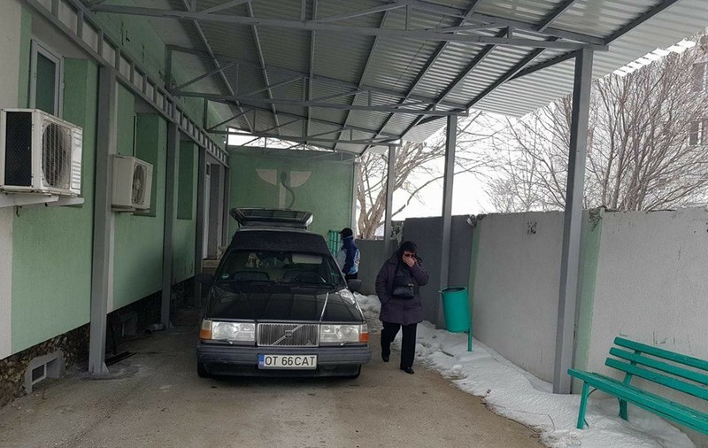 Familia criminalului asistentei de la Slatina face plângere împotriva polițistului menționat în biletul de adio