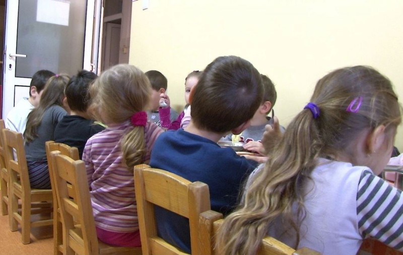 18 copii dintr-o grădiniță din Teleorman au fost spitalizați cu toxiinfecție alimentară. Instituția a fost închisă