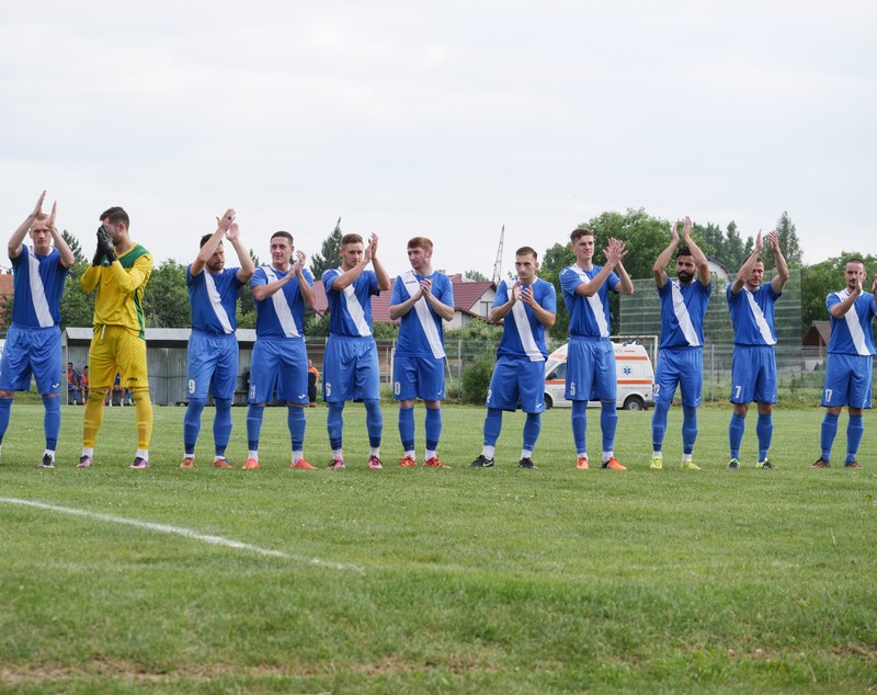 EXCLUSIV | Incredibila poveste a fotbalistului călugărit care a lepădat haina monahală și s-a căsătorit. Două iubiri mai presus de cea de Dumnezeu | FOTO&VIDEO