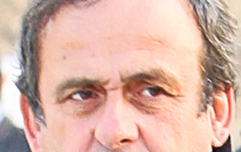Platini vrea să desfiinţeze «Cenuşăreasa»
