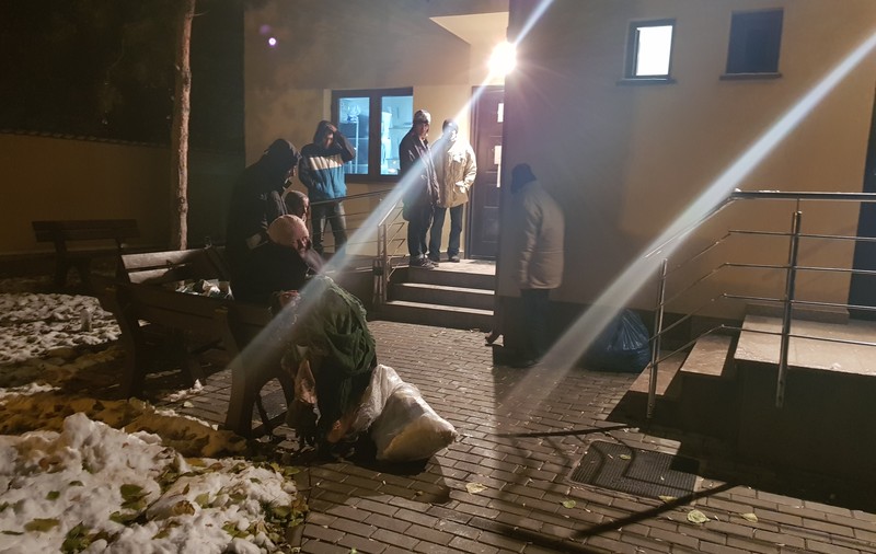 Acasă pentru cei fără casă. Ce-și doresc de Crăciun oamenii fără adăpost: "Vreau să o văd pe Cristina Daniela mea" - VIDEO