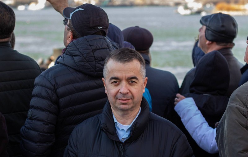 Primarul din Tulcea ține blocat de peste un deceniu postul de profesor titular fără să mai predea într-un liceu din județ