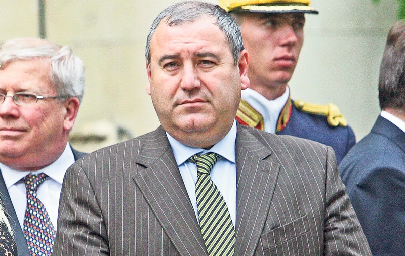 Dorin Cocoş a încasat sume uriaşe din contractele cu spitalele. Preţurile erau umflate şi de 300 de ori