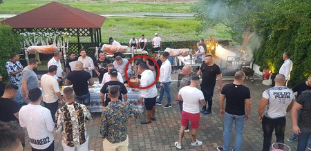 Zeci de oameni au fost la petrecere, printre care și Costel Caran (medalion)