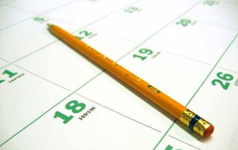 CÂTE ZILE LIBERE vor avea românii în 2014? Uite calendarul complet