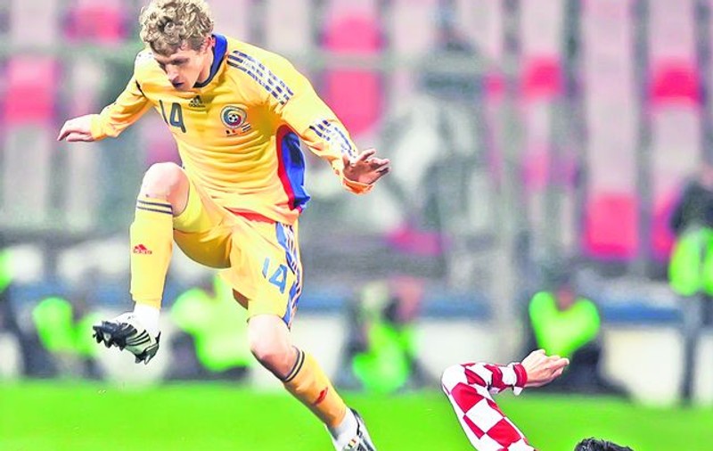 Mihăiţă Neşu a conştientizat că nu mai poate juca fotbal şi face o fundaţie care sprijină copiii şi adulţii cu probleme ca ale lui: «Vreau să ajut!»
