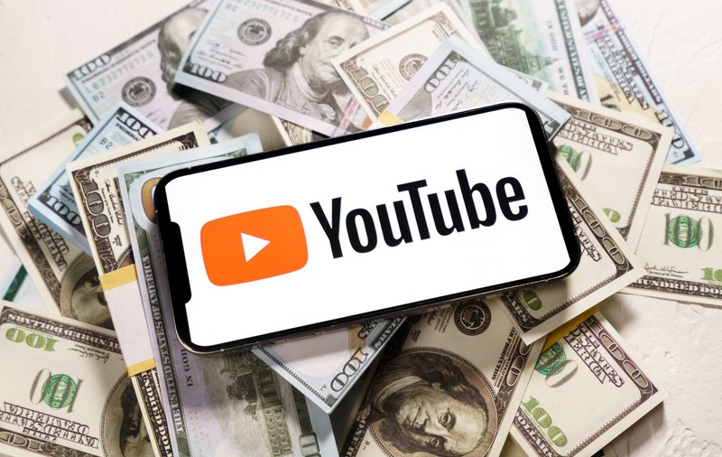 Cum poţi să câștigi bani pe YouTube