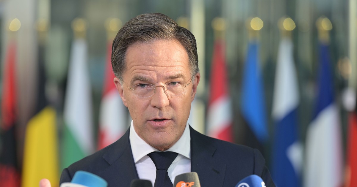 Mark Rutte, secretarul general al NATO, vorbește la reuniunea miniștrilor apărării din NATO, la Bruxelles, pe 18 iunie 2026. Foto: Hepta.