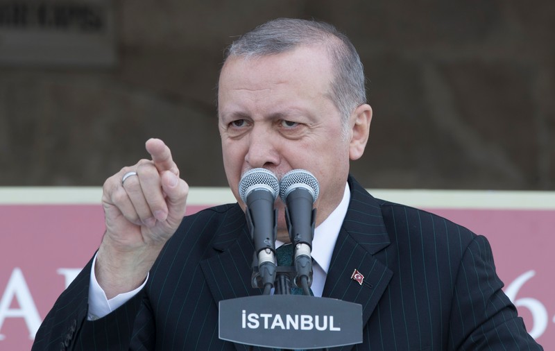Erdogan amenință cu războiul după închiderea moscheilor din Austria