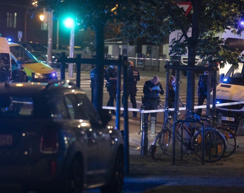 Atac terorist în Bruxelles: Poliția l-a împușcat mortal pe bărbatul care a ucis doi suedezi înainte de meciul de fotbal Belgia - Suedia