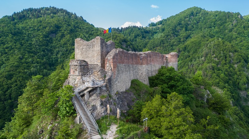 Cetatea Poenari - obiective turistice în Argeș