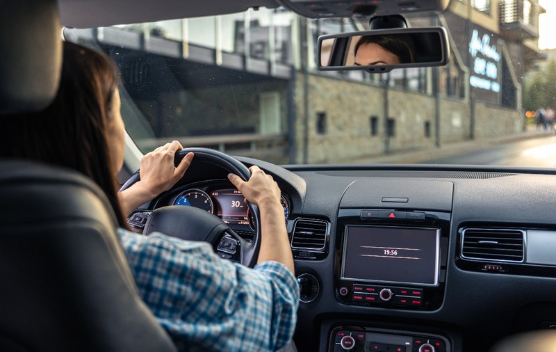 Șoferii cu permis de categoria B vor putea conduce mașini de peste 3,5 t. O nouă directivă europeană prevede schimbări importante