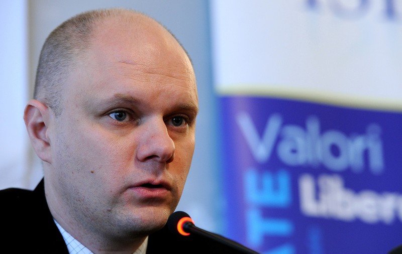 INTERVIU. Politologul Ioan Stanomir: Nu e exclus ca PSD să susțină un nou guvern Cîțu, ca să compromită definitiv PNL și pe Iohannis