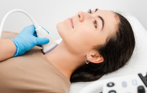 Considerat un cancer blând, cancerul tiroidian poate afecta oasele
