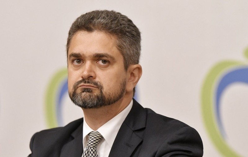 Mihail Neamțu, presat să își dea demisia de la șefia Comisiei de Cultură din Parlament după limbajul vulgar. Theodor Paleologu: „Rezerva de cadre AUR este limitată”