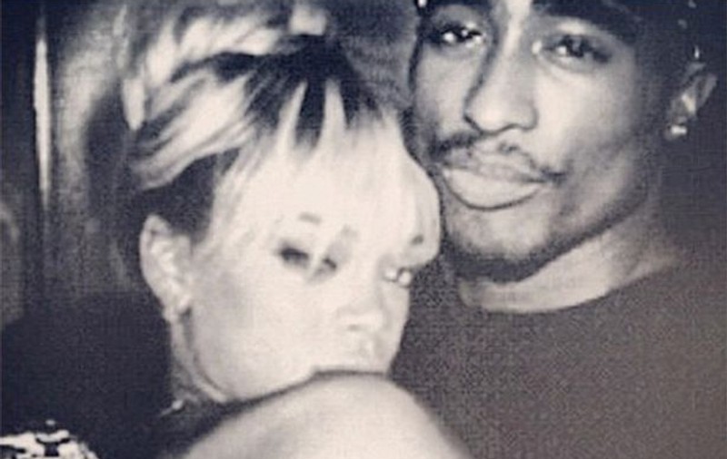 Uluitor! Tupac nu a MURIT! Trăiește în CUBA și se distrează cu Rihanna!