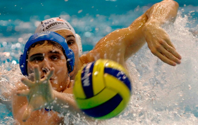 Cel mai tare din bazin. Cosmin Radu, poloistul anului 2015