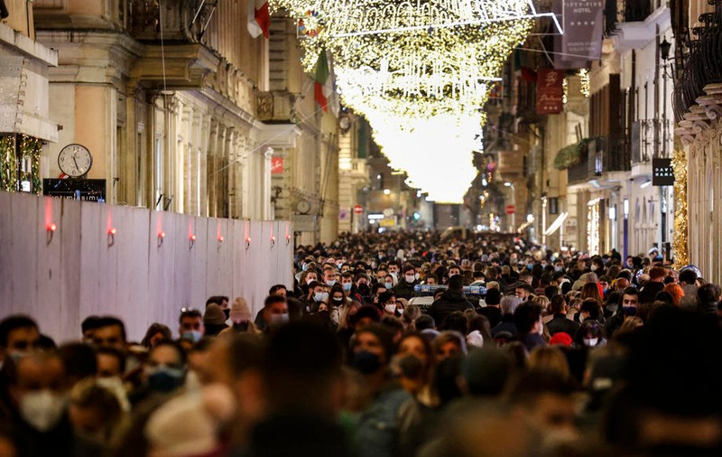 Italia interzice toate evenimentele de Revelion pe fondul creșterii cazurilor COVID
