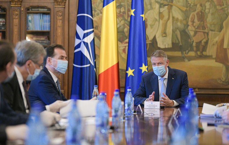 Klaus Iohannis cere retragerea acordului MAI - BOR pentru noaptea de Înviere: "Staţi acasă. Altfel, după sărbători, vom avea înmormântări!"