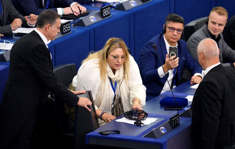 Candidatura Dianei Șoșoacă la Președinție a fost respinsă de CCR. Diana Șoșoacă: „Evreii au acționat împotriva României. Asta este dictatură"