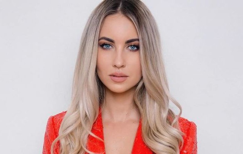 Ce făceau anul trecut vedetele de Sărbători! Otniela Sandu: “Anul trecut, de Paște eram în Cipru, pe o terasă la înălțime, undeva pe faleza și mă uitam la vaporașe”