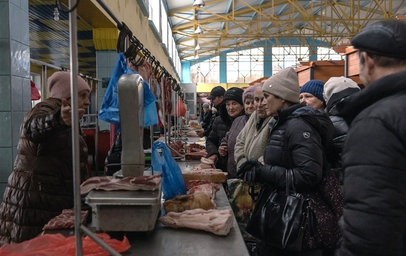 Grivna ucraineană va fi scoasă din circulație în Herson, de la începutul anului viitor, anunță administrația de ocupație