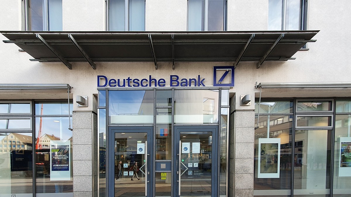 Cele mai recente analize ale Deutsche Bank indică faptul că ne îndreptăm spre un nou regim economic, dominat de constrângeri ale ofertei și de o inflație persistentă. Sursă foto Shutterstock