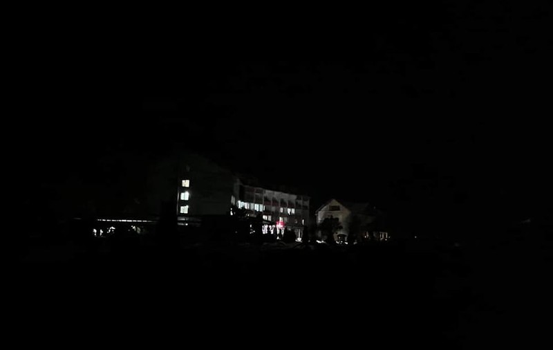 Stațiunea arădeană Moneasa, de două zile fără iluminat public, după ce primăria nu a plătit factura la energie. Anunțul ENEL