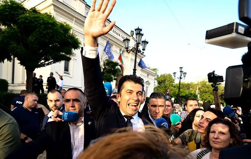 Premierul demis de la Sofia, Kiril Petkov, acuză Moscova și mafia bulgară, după căderea guvernului său