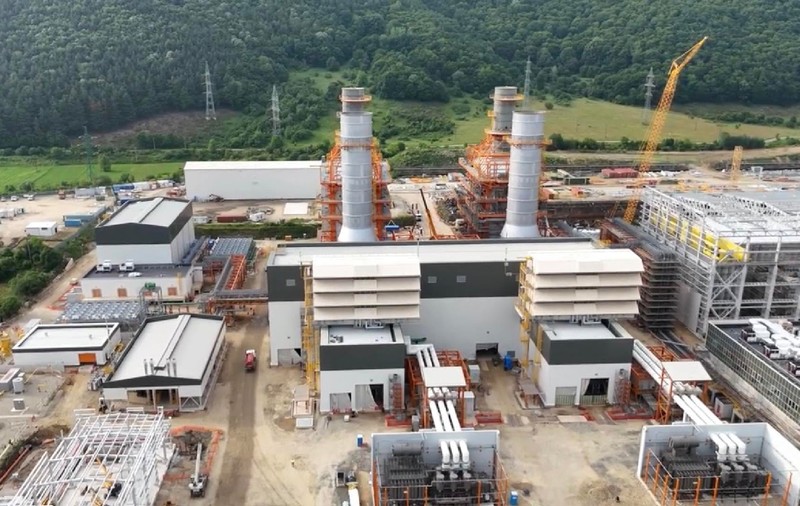 Transelectrica a testat racordul Centralei de la Mintia la sistem: Instalațiile pentru prima turbină pe gaz au fost puse sub tensiune la 400 kV