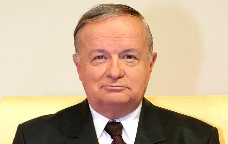 Cristian Țopescu a căzut pe stradă