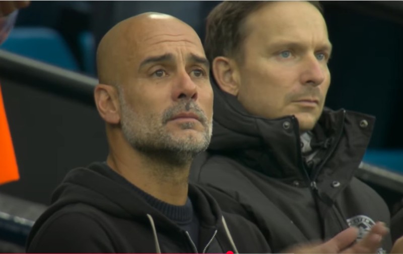 Pep Guardiola s-a luptat cu lacrimile când fanii lui Man City și Man Utd i-au adus un omagiu emoționant lui Ricky Hatton