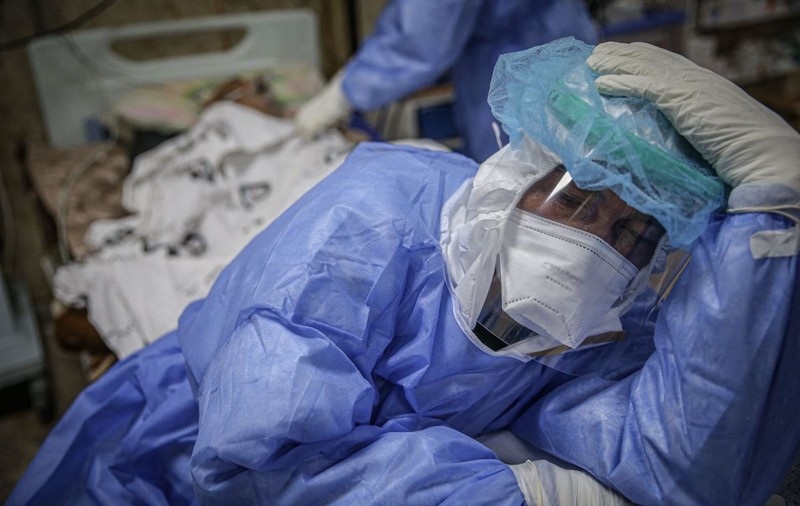 Epidemia accelerează în Siria: viețile a milioane de oameni, în pericol, pe fondul lipsei de teste și oxigen