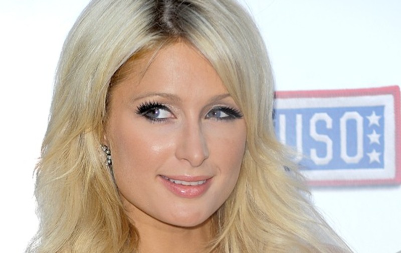 Păr șaten și ochi căprui? Pozele cu PARIS HILTON adolescentă pe care le-ar vrea șterse. Uite cum au transformat-o operațiile estetice! FOTO