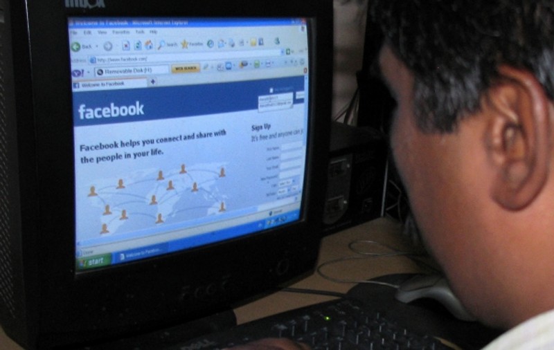 Facebook va închide conturile deținuților din California