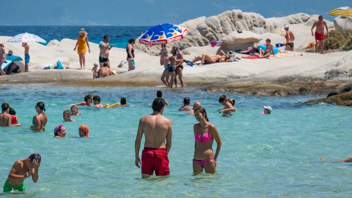 Grecia impune noi restricţii în insula Mykonos şi în regiunea Halkidiki