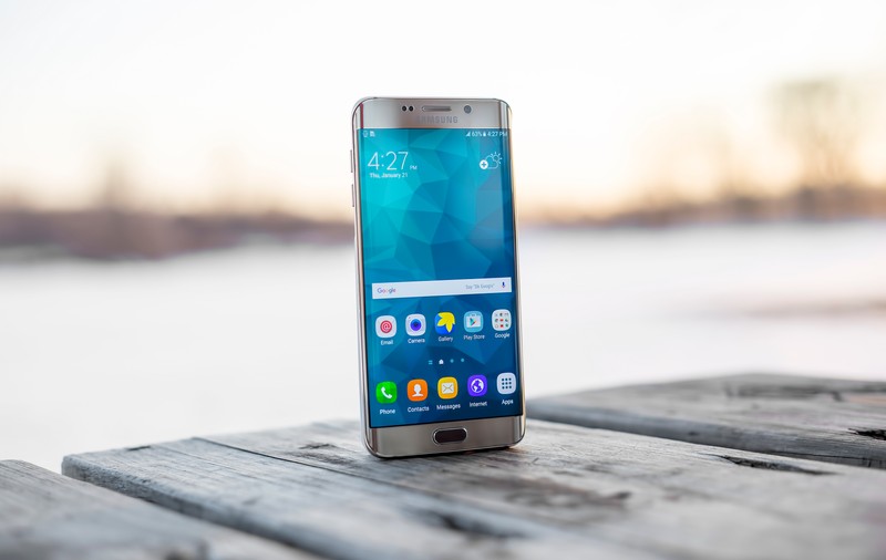 Samsung va recupera 157 de tone de metale rare de pe smartphone-urile Note 7, care luau foc