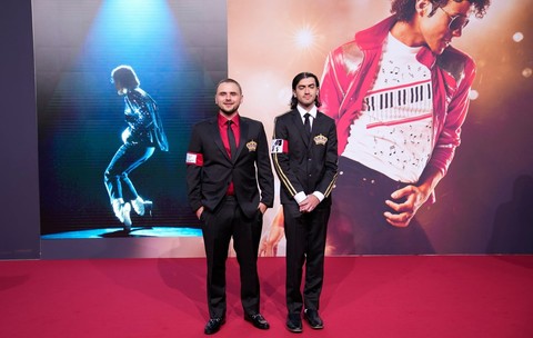Imagini rare cu băieții lui Michael Jackson. Prince și Bigi, prezenți la premiera filmului biografic despre tatăl lor
