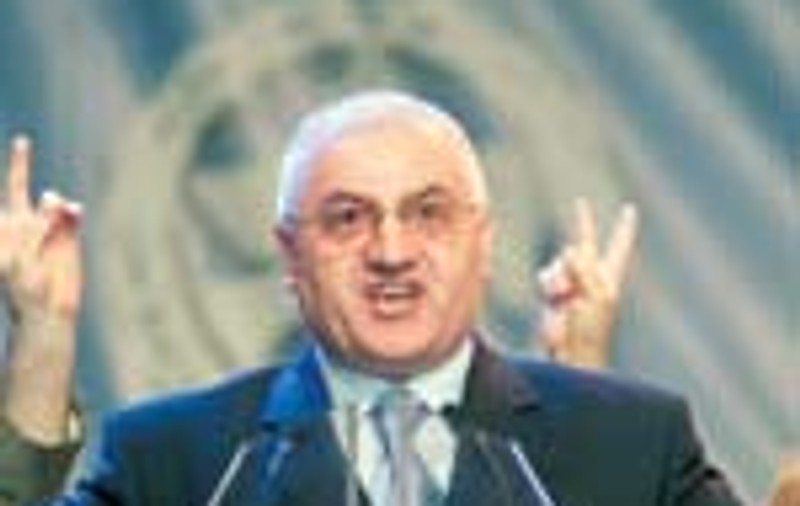 'Doar injuraturile fac 100.000.000 €!'