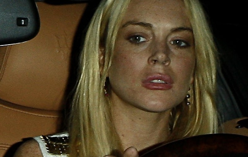 Lindsay Lohan a dat cu maşina peste un bebeluş în cărucior şi a fugit