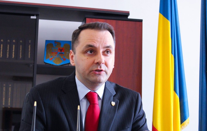 Cum își justifică inițiativa senatorul care a propus legea privind identitatea de gen: ”Sunt 114 genuri inventate”. Spune că l-a inspirat Donald Trump