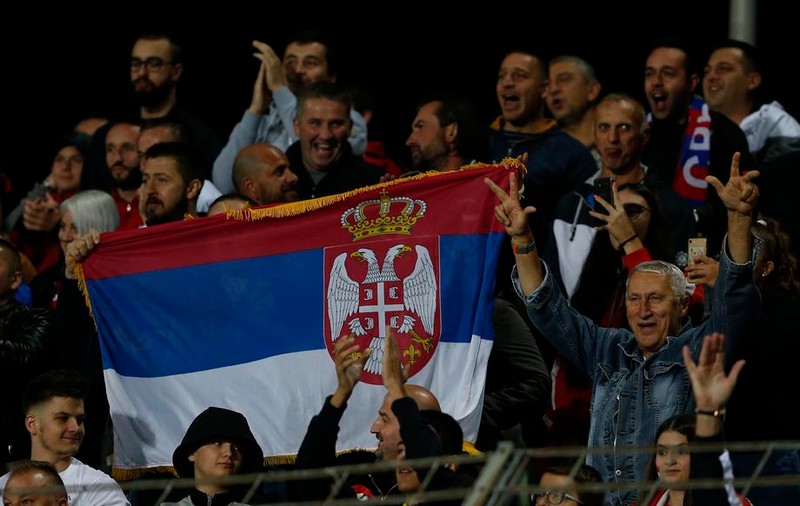 Fanii sârbi vor putea asista la meciuri de fotbal de la 1 iunie. Trebuie să respecte distanţarea socială