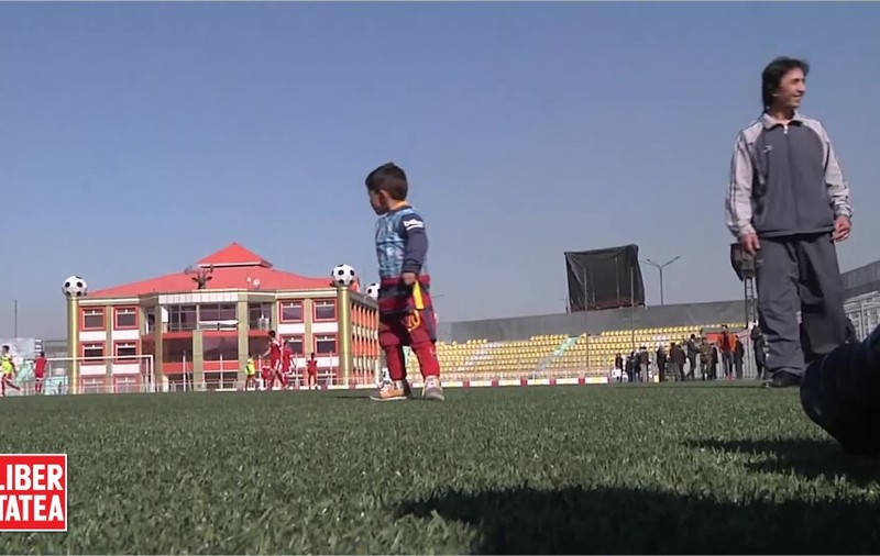Messi de "Afganistan" se va întâlni cu adevăratul Messi|VIDEO