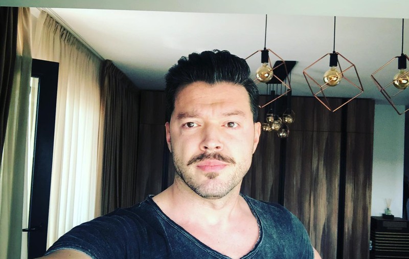 Motivul pentru care Victor Slav nu se afișează cu iubita Selina. „Eu sunt îndrăgostit de doi ani de zile”