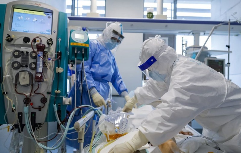 Încă șapte persoane infectate cu noul coronavirus au murit. Numărul total al deceselor a ajuns la 1.081